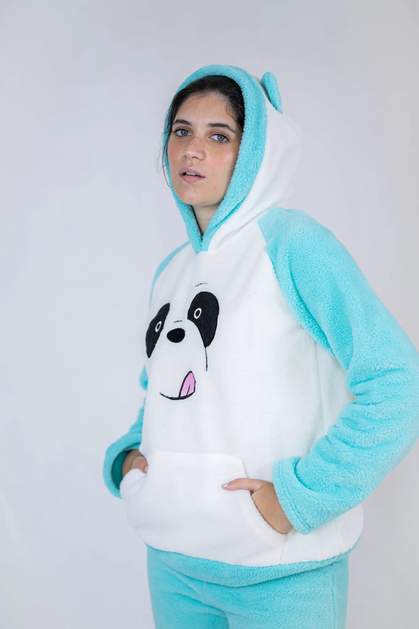 طقم بيجامة لوفرل نسائية بأكمام طويلة من الفرو بزنط Cute Panda Pn:50058 LOVRL