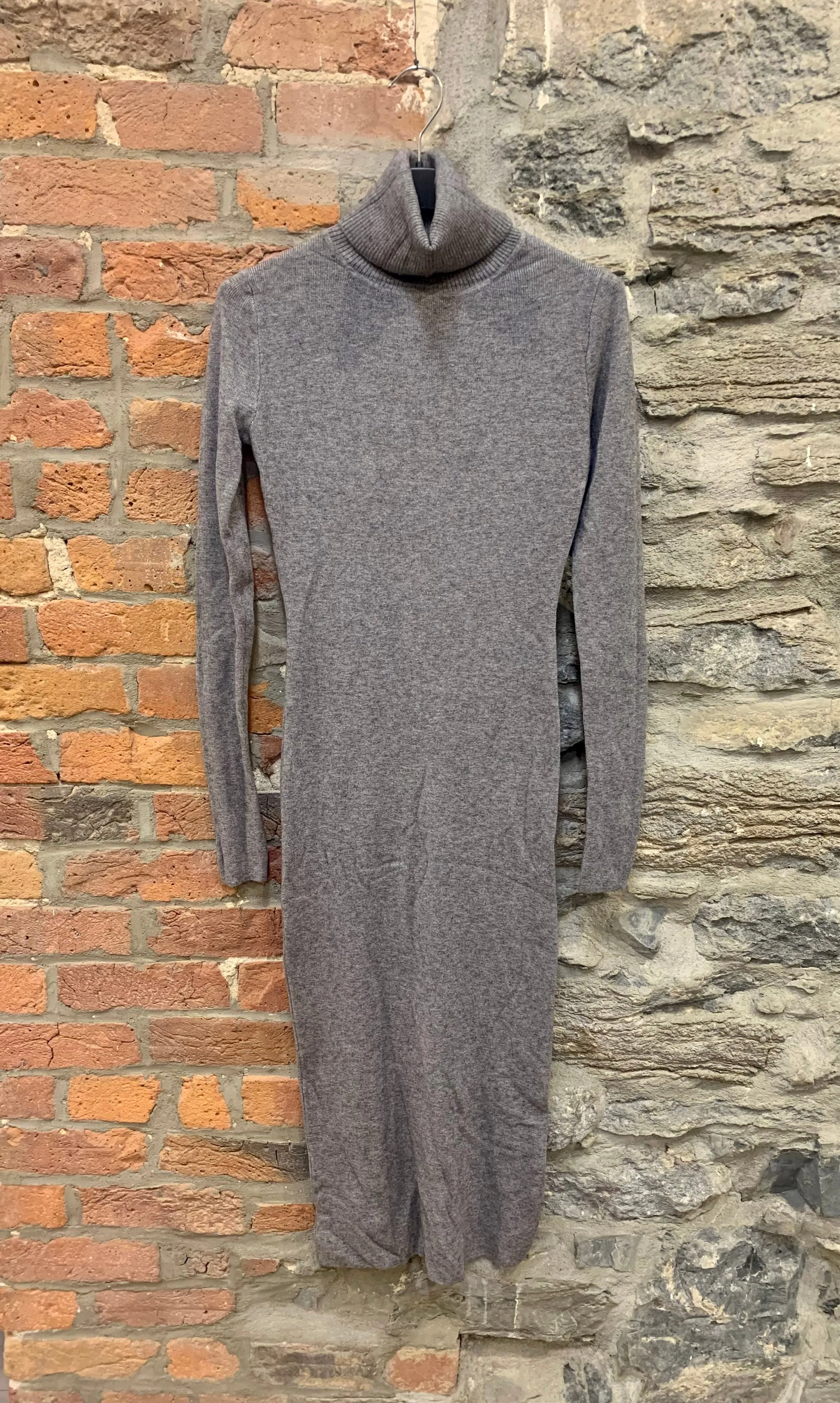 FR- 7003 Robe à Col Roulé / Turtleneck Dress